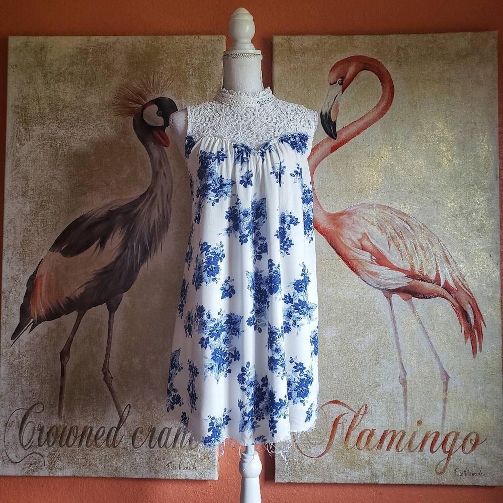 Altar'd State Floral Shift Dress Blue Lace Raw Hem White Medium